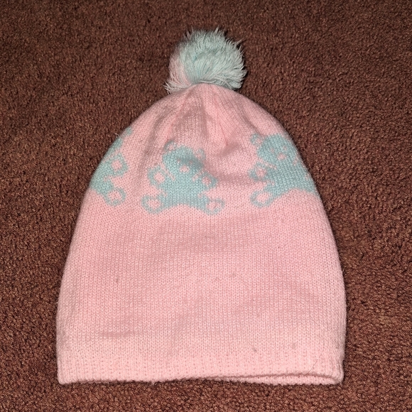 1. Xl girls hat ( heart throb) - Picture 1 of 3